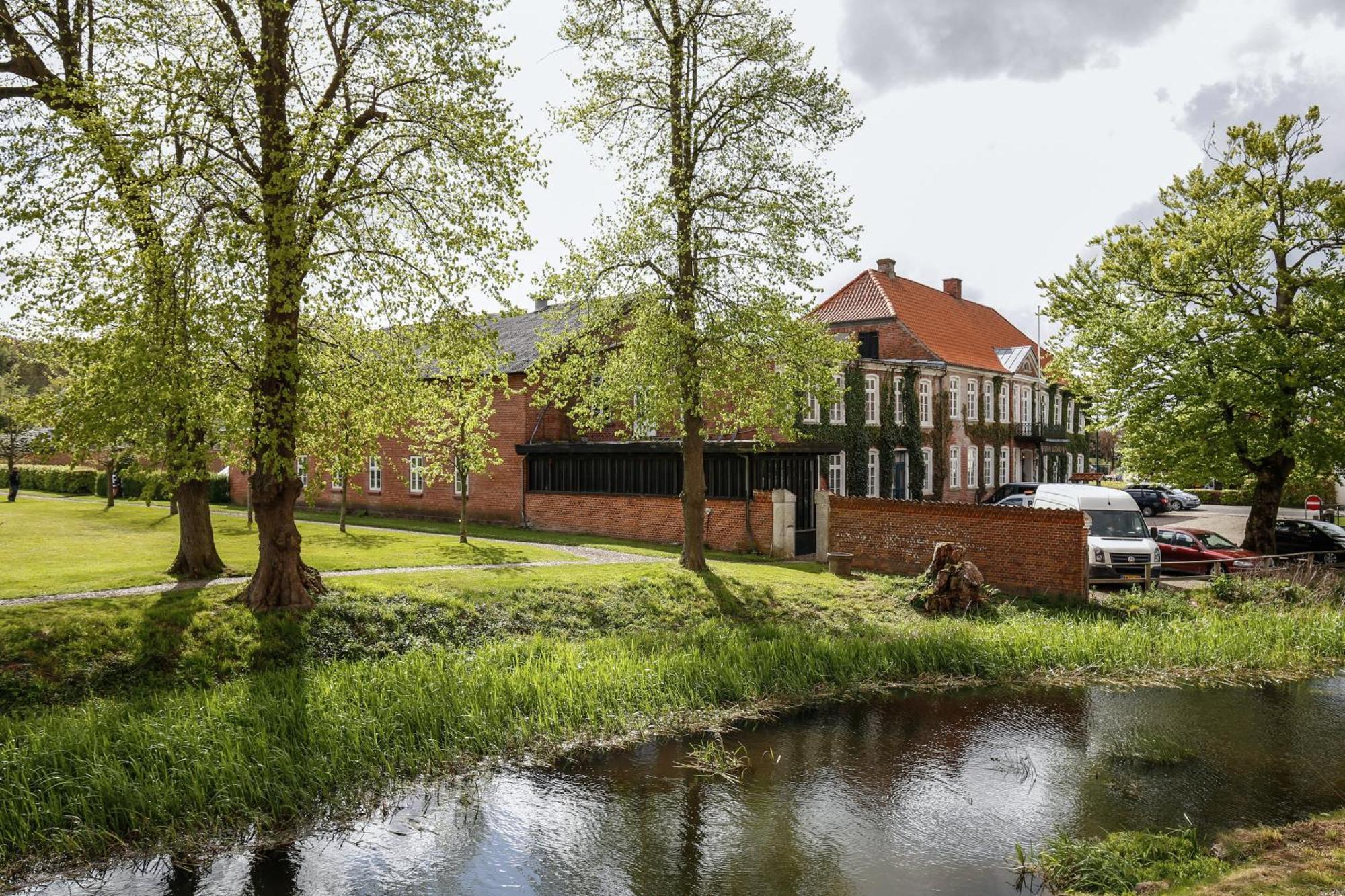Den Gamle Kro Ved Gram Slot Bagian luar foto